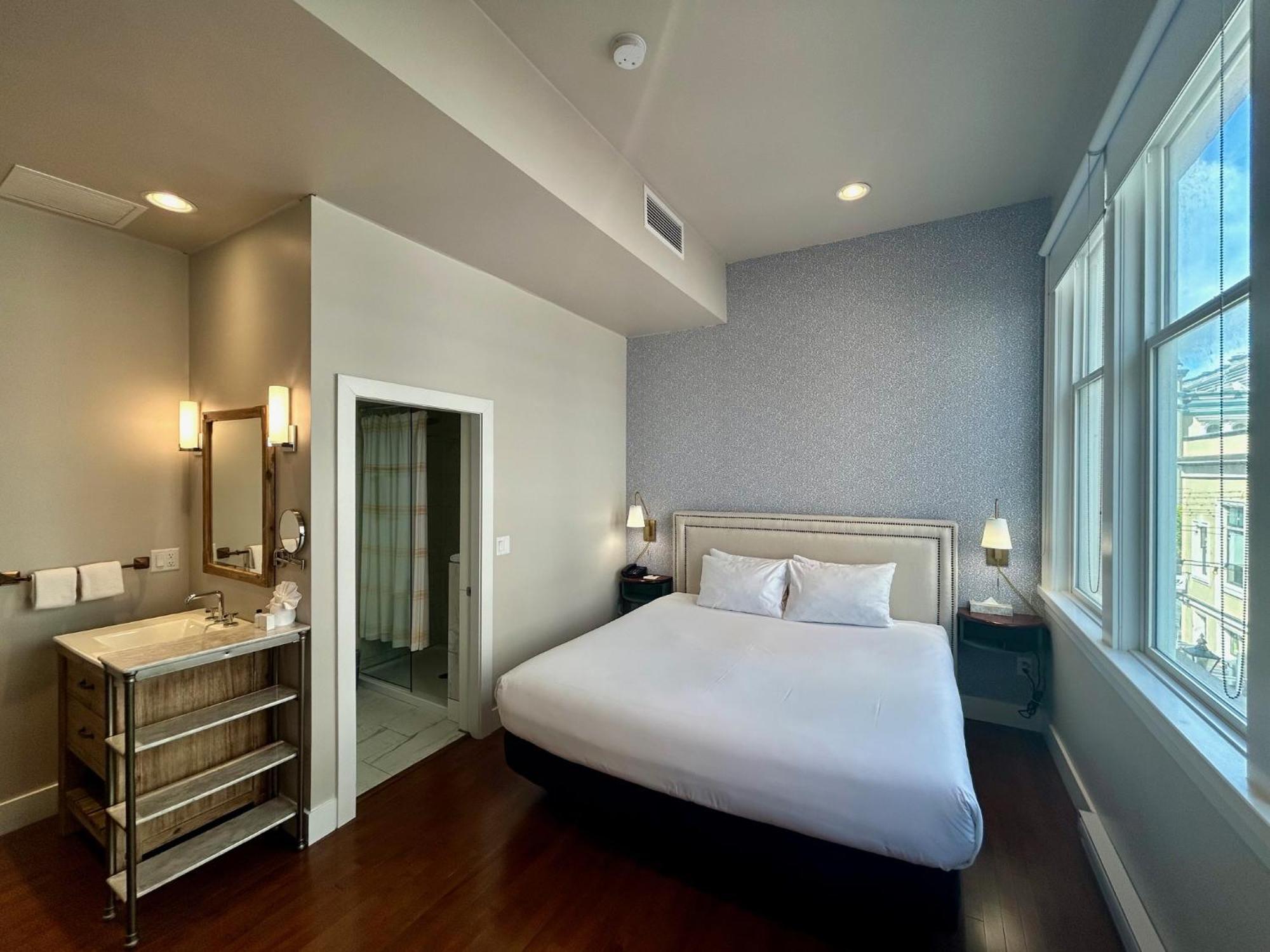 The Bedford Regency Hotel Victoria Dış mekan fotoğraf